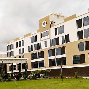 Vrr Astoria Hotel & Convention Center
